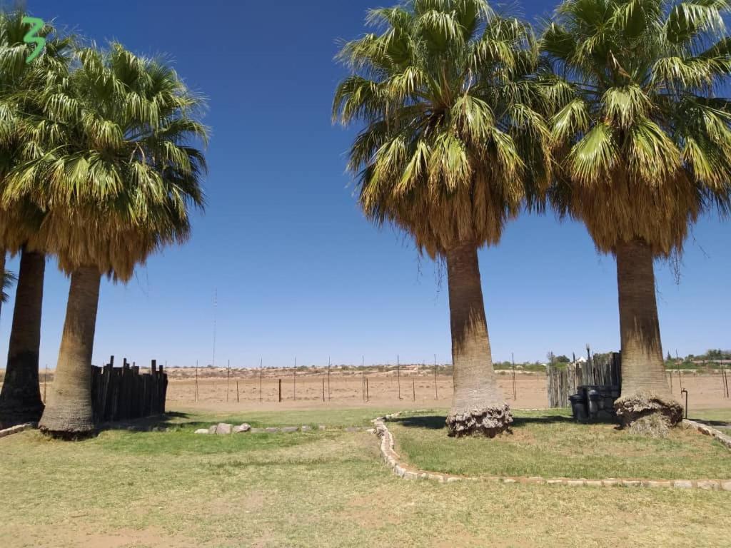 Kalahari Farmhouse Campsite Stampriet ภายนอก รูปภาพ